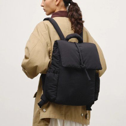 ÖLEND Ona Polstrovaný Batoh Padded - Black