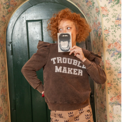 SISTERS DEPARTMENT Mikina brown - trouble maker