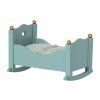 9045 maileg drevena kolebka blue