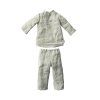 Pyjamas, size 3