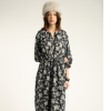 SISTERS DEPARTMENT Dámské šaty black - floral jacquard